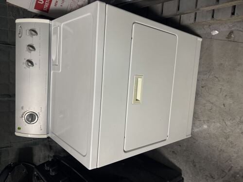 Whirlpool Whirlpool, White, electric dryer.